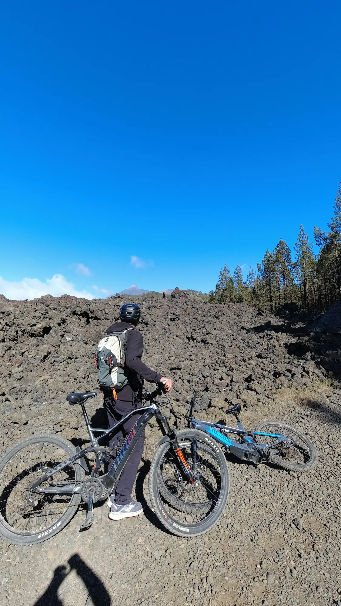 Dominando el Paisaje Volcánico con Masterbike Tenerife Tours